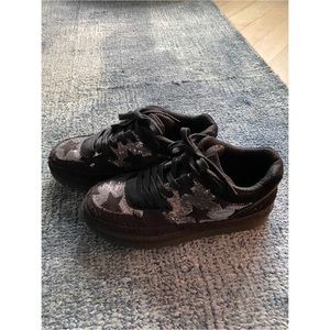 UGG Highland Sequins Sneaker like new